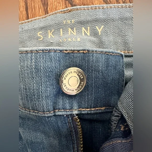 WHBM Skinny Ankle Jeans w Zipper on Bottom - Picture 14 of 14
